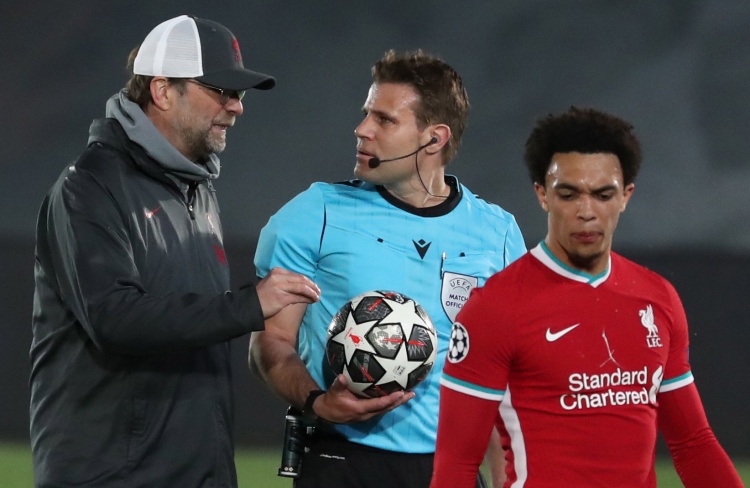 美记：字母哥今年夏天向队友透露，自己已接近转会尼克斯（美媒：字母哥今夏曾告知队友，自己距离转投尼克斯仅一步之遥）