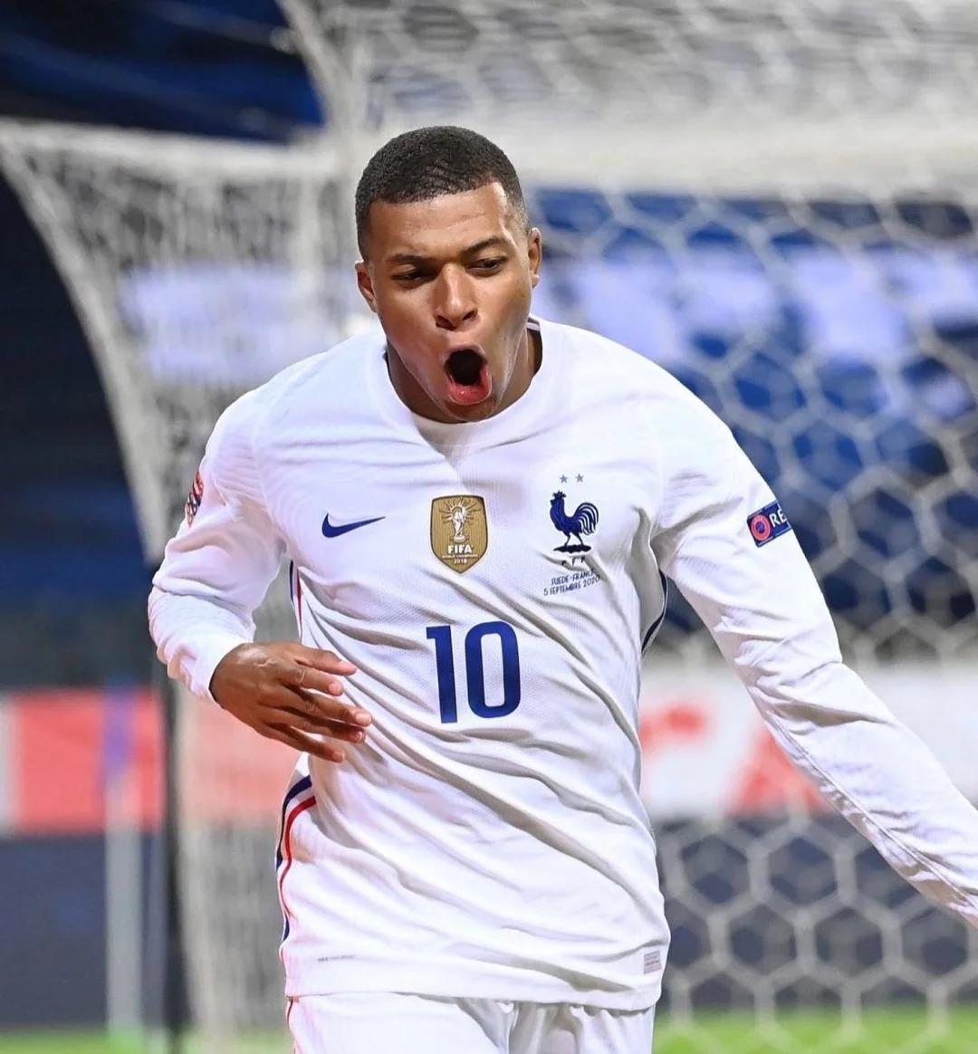 巴萨官方：拉什福德已从流感中康复，并参加了周日的训练（巴萨官宣：拉什福德流感痊愈，周日已回归训练）