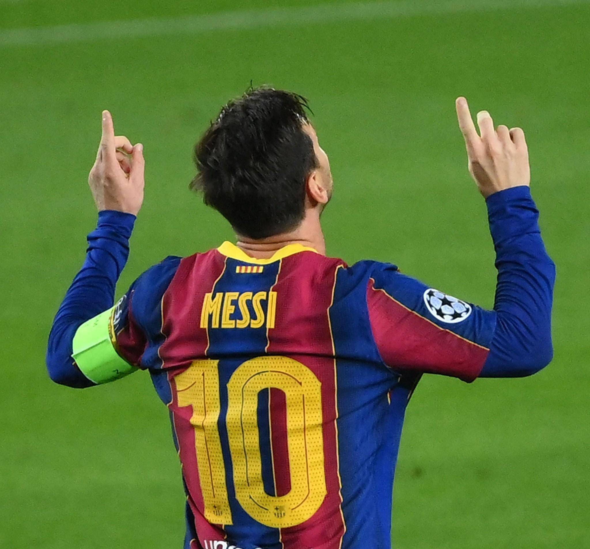 记者：申花队昨天傍晚抵达天津，出征的队伍中没有门将薛庆浩（申花昨傍晚抵津，出征名单未见门将薛庆浩）