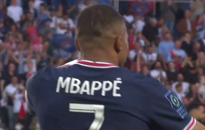 久违了，伊藤洋辉自今年3月以来首次进入拜仁比赛大名单（阔别数月，伊藤洋辉首度重返拜仁比赛名单）