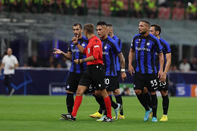 鹈鹕vs篮网前瞻：伤病潮下的突围，鹈鹕盼终结五连败颓势（鹈鹕对篮网前瞻：伤停潮中谋破局，鹈鹕力争终结五连败）