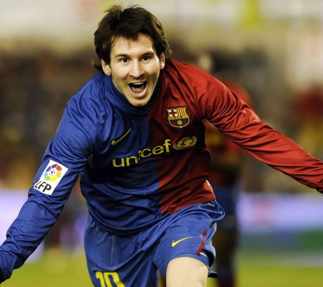 自威廉以来，埃斯特旺是首位连续3场欧冠进球的切尔西球员（埃斯特旺成为切尔西队自威廉之后首位在欧冠连续三场破门的球员）